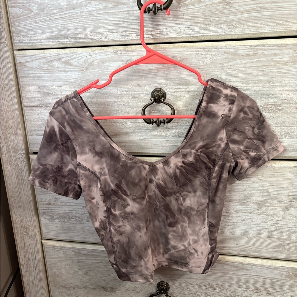 Lululemon Athletica Gray and Brown Fitted Crop T-Shirt